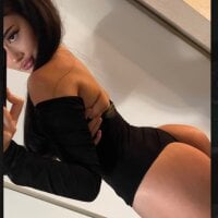 Soulayna-93's Offline Chat Room