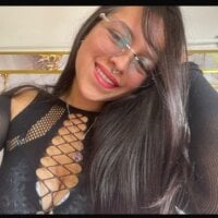 millyjones303av webcam model