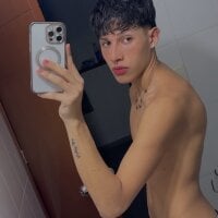 Adam_Loveee