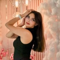 LeaMelone webcam model