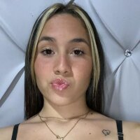 Sophiasimon0Live Webcam