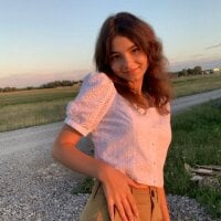 laura_ra webcam model