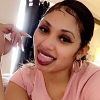 LiaNicolePink's Profile Pic