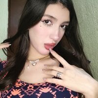 Emily-hottson webcam model