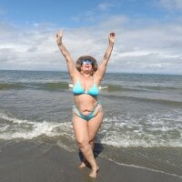 celeste_curvy's Profile Pic