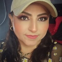 Ivonnee__ webcam model