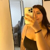 SweetLyah's Avatar Pic