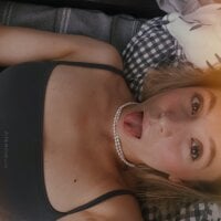 EllySunlover webcam