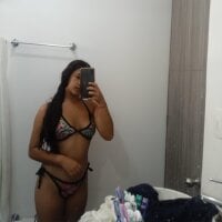 Charlotte_sweetlips webcam model