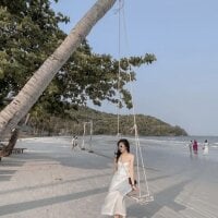 Lylysmile2k webcam model