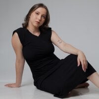 Brunetthe webcam model