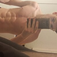 SmokingActor Adlı Modelin Çevrimdışı Sohbet Odası