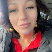 SweetandSluttyMilf webcam model