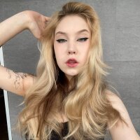 Kristen_BabyX