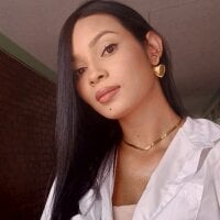 NicolleNaughty webcam model