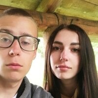 Holly_and_Harry's Offline Chat Room