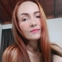 Queen_Isabella00's Offline Chat Room