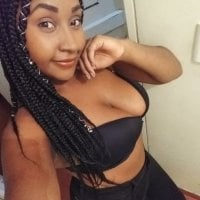 ebonybigtitsx's Offline Chat Room
