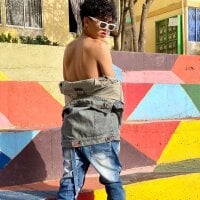 sexyguywithbigdick's Offline Chat Room