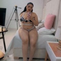 mia_deluxe webcam
