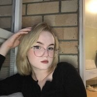 AmyNelsony's Avatar Pic