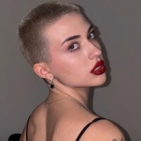 Sabina_Shine's Offline Chat Room