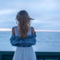 SelenaLush's Offline Chat Room