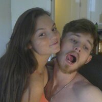 KinkyCoupl3's Offline Chat Room