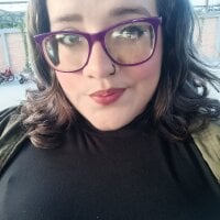 Hellenn_rose webcam model