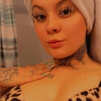 Phòng Chat Ngoại tuyến JuicyMomma96