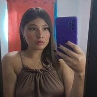 Anahi-Rose Cam Model Profile | Stripchat