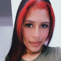 MiaColuchi_21's Offline Chat Room