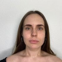 MilaniEars' Offline Chat Room