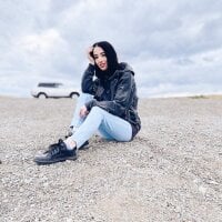 Diana_Moorex's Offline Chat Room