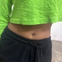 Riya_917 webcam model