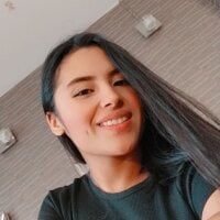 lizzie_model's Offline Chat Room