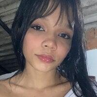 lucia83 Adlı Modelin Avatarı