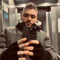 sexyDick2828 webcam