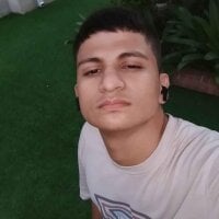 Oliverr_18 webcam model