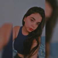 Sisters_Jones' Offline Chat Room