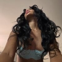 mayaevansxoxx webcam model
