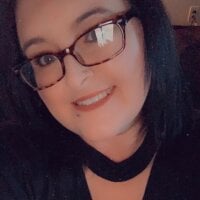 MsQueenbee's Offline Chat Room