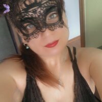 milf-anna's Offline Chat Room