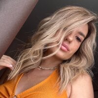 FirstFlirt_'s Offline Chat Room