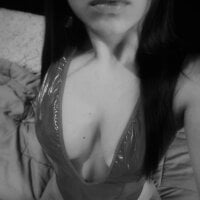 Butterflym2 Adlı Modelin Çevrimdışı Sohbet Odası