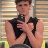 Brad_HollowayLive Webcam
