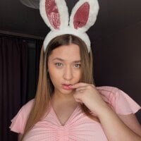 CurvyBritBliss webcam model