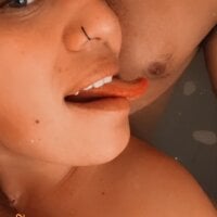 Phòng Chat Ngoại tuyến chuckandLiz