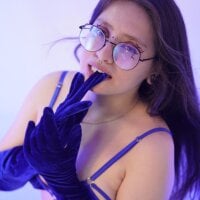 -IvonneeM- webcam