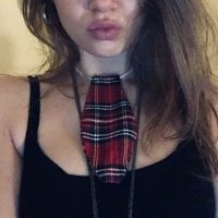 sexi_perla_glamour's Offline Chat Room